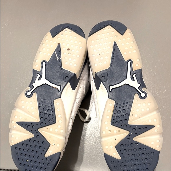 WOMENS WHITE AIR JORDANS LIKE NEW SIZE 6.5 - Picture 5 of 7